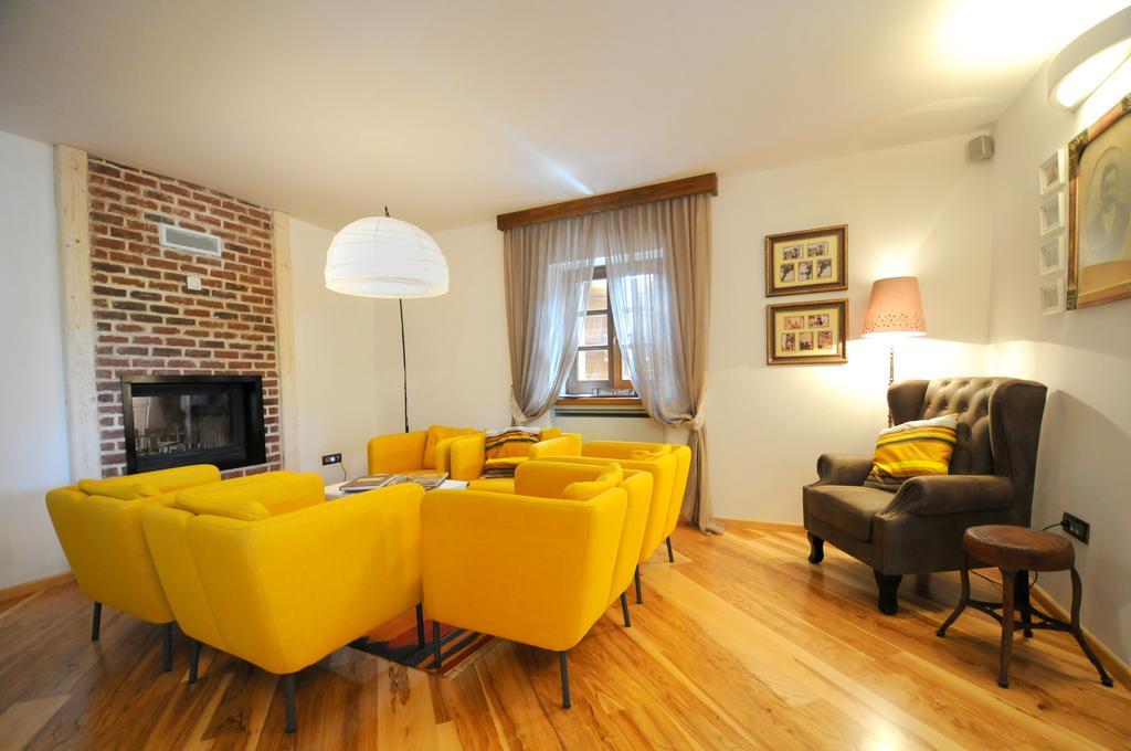 Bed & Breakfast Korta Gira Buici  ภายนอก รูปภาพ