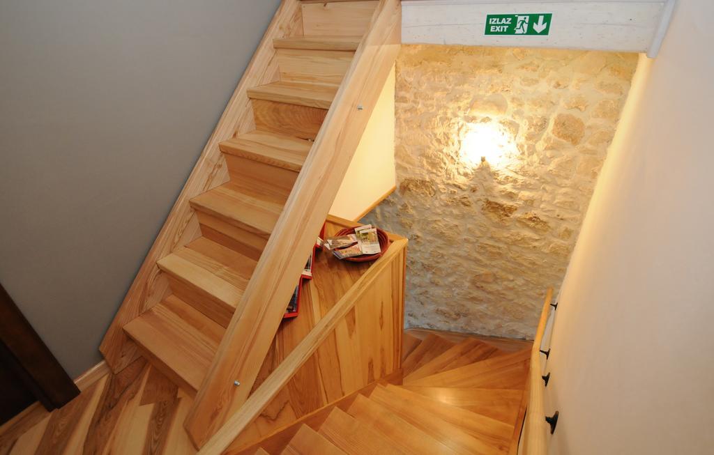 Bed & Breakfast Korta Gira Buici  ภายนอก รูปภาพ