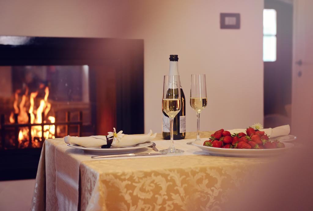 Bed & Breakfast Korta Gira Buici  ภายนอก รูปภาพ